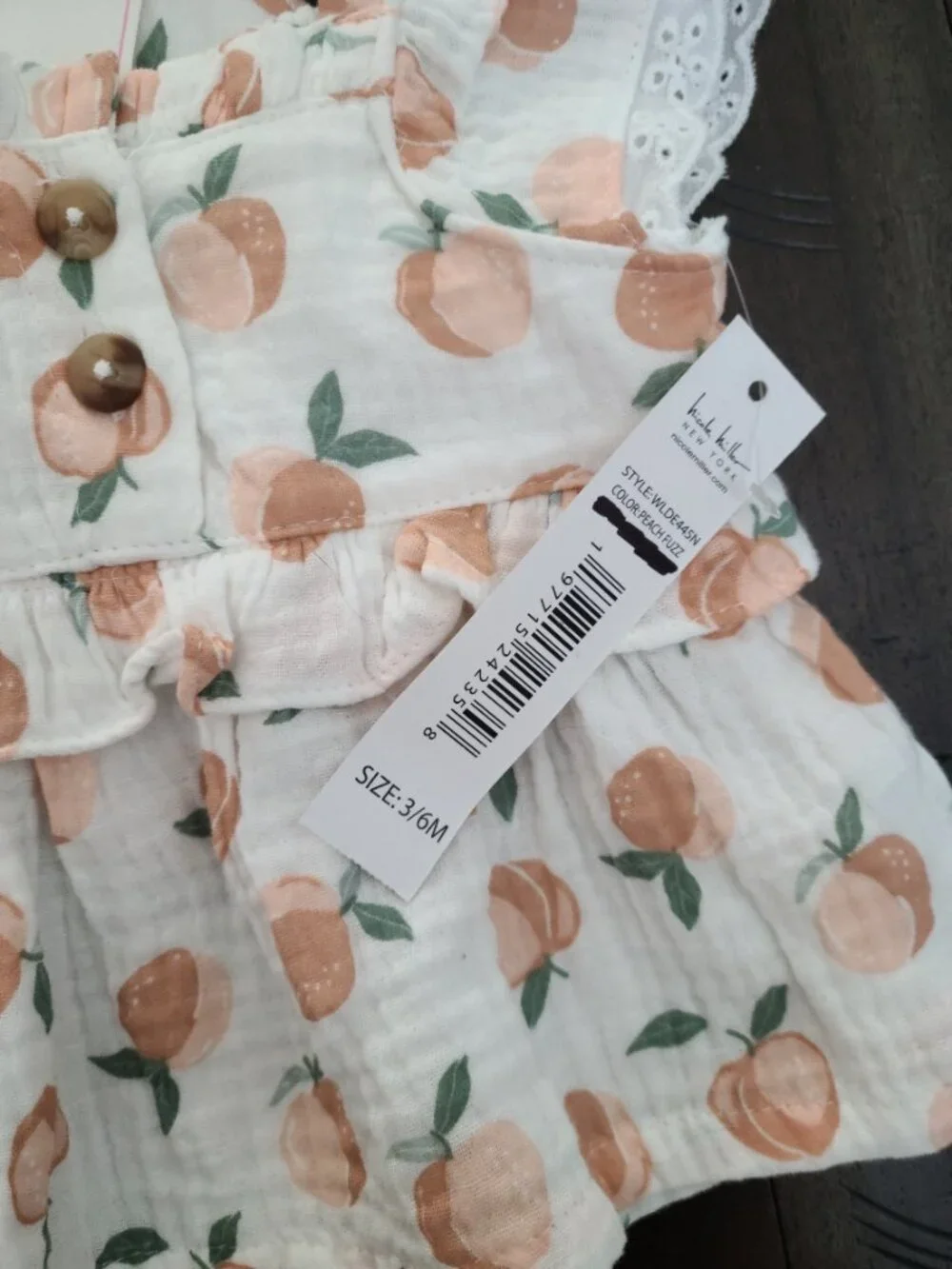 Nicole Miller shirt hat